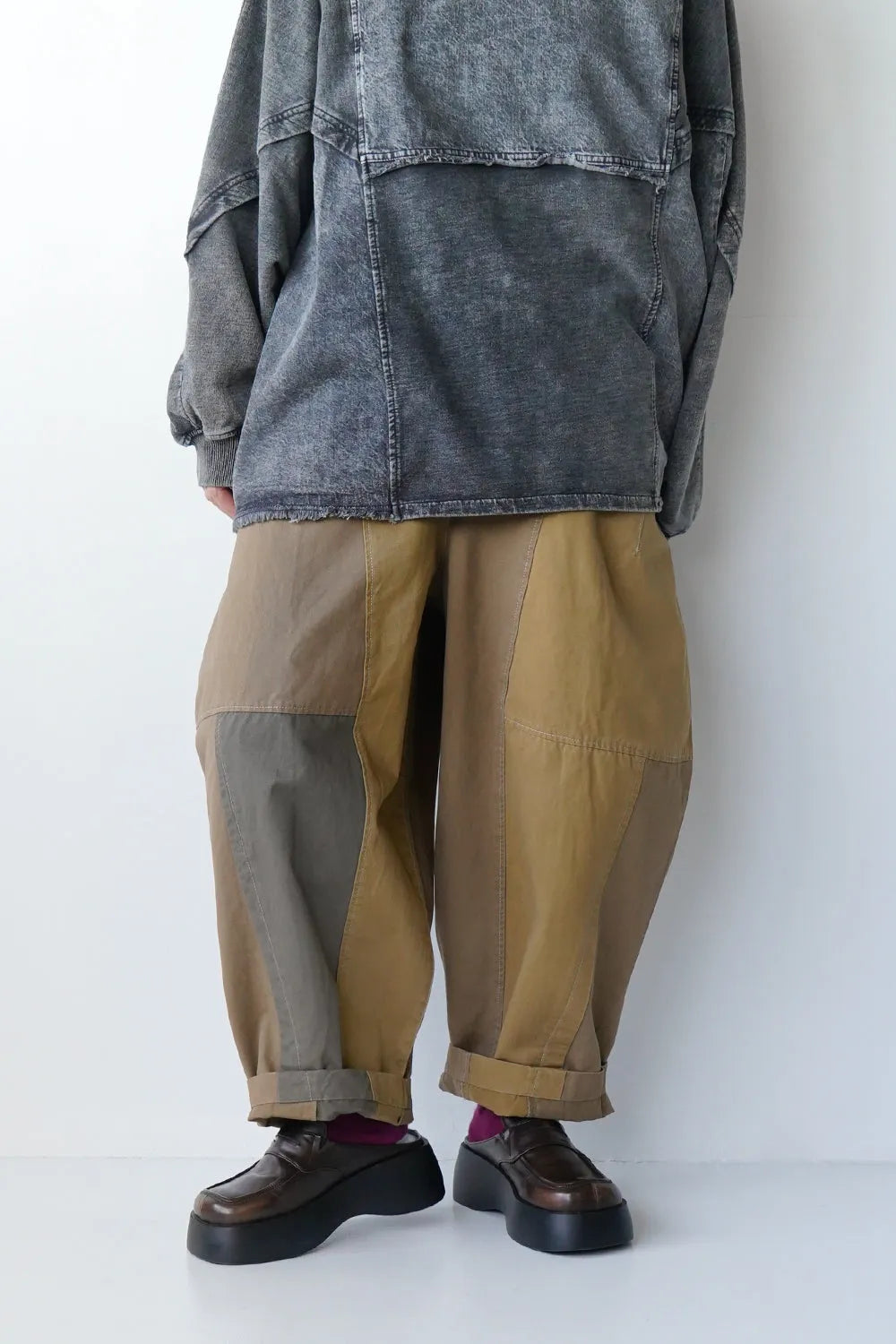 ツギハギナッツパンツ