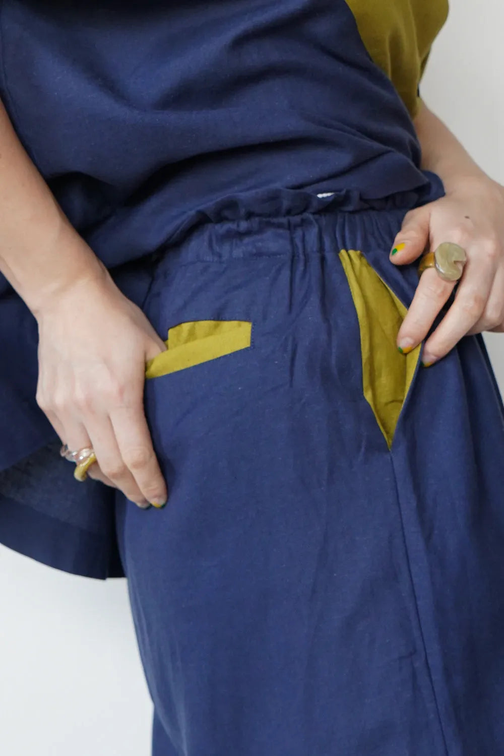 【LILA n' citta】リネンレーヨンバイカラーパンツ