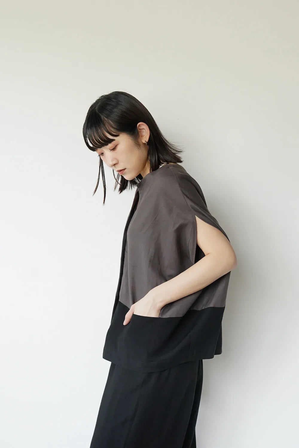 【LILA n' citta】リネンレーヨン丸形プルオーバー