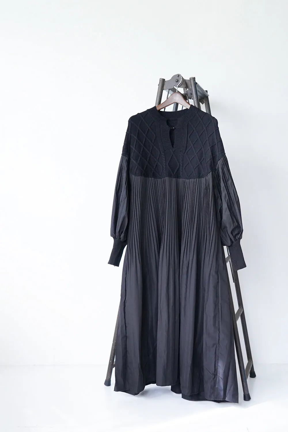 ニット×プリーツロングワンピース