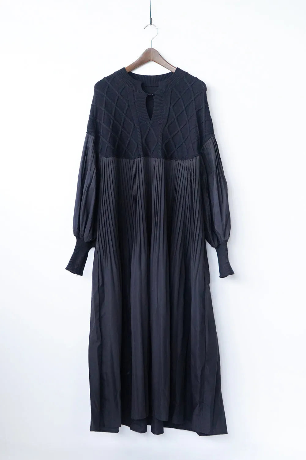 ニット×プリーツロングワンピース