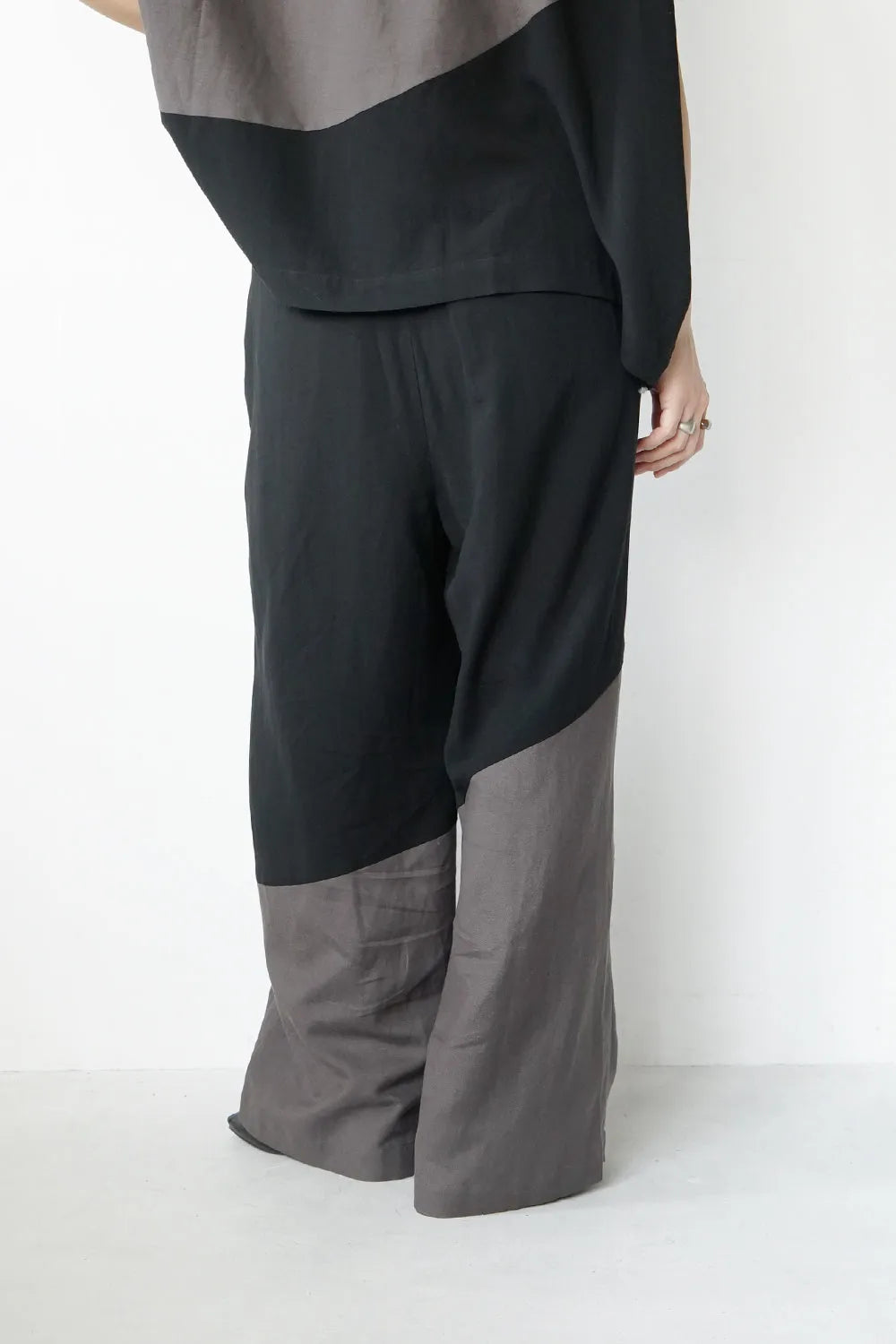 【LILA n' citta】リネンレーヨンバイカラーパンツ