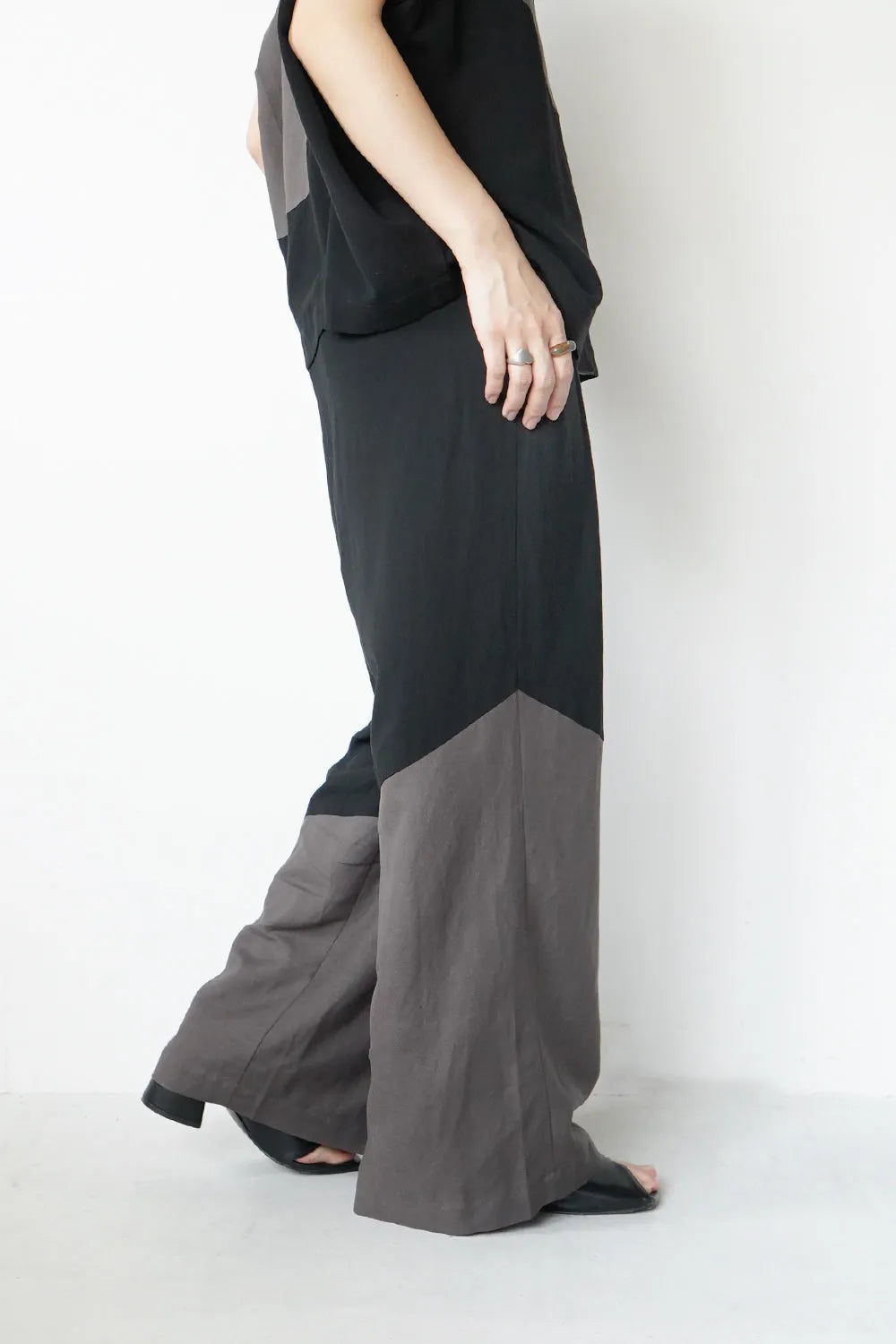 【LILA n' citta】リネンレーヨンバイカラーパンツ