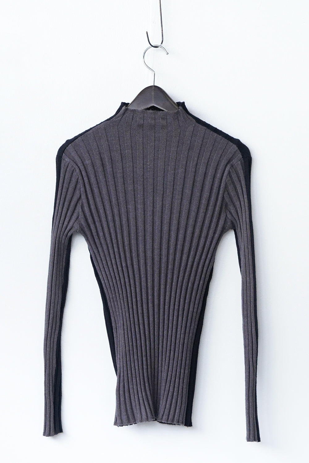 前後バイカラーハイネックニットソー – LILA & CITTA ONLINE SHOP