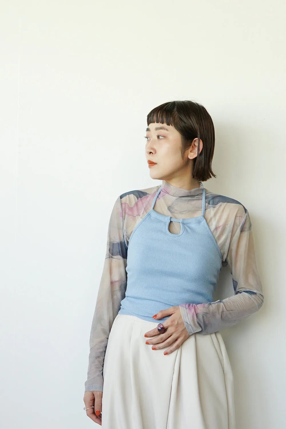 ホルターネックカップ付きキャミソール