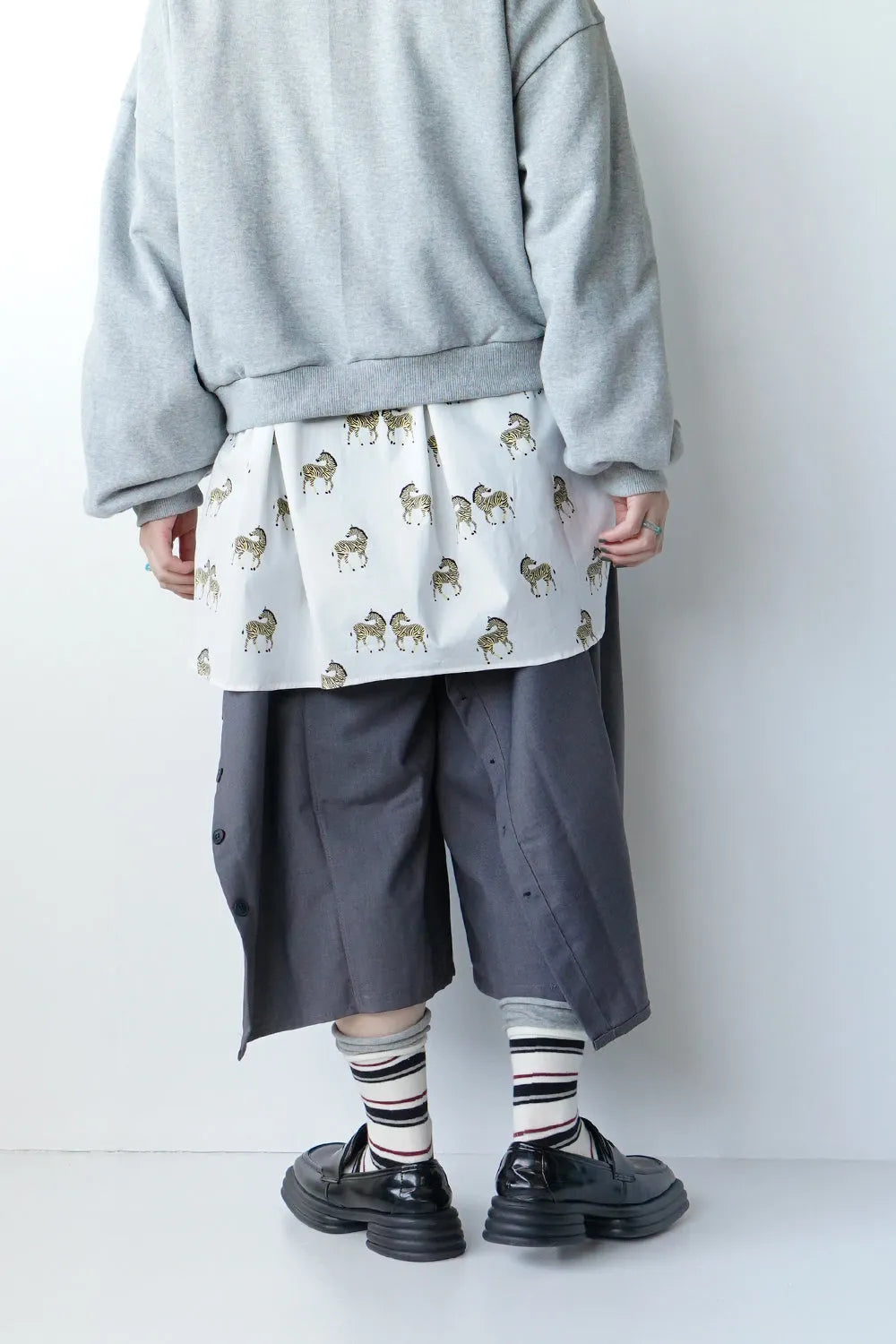 ボタンアレンジハーフワイドパンツ