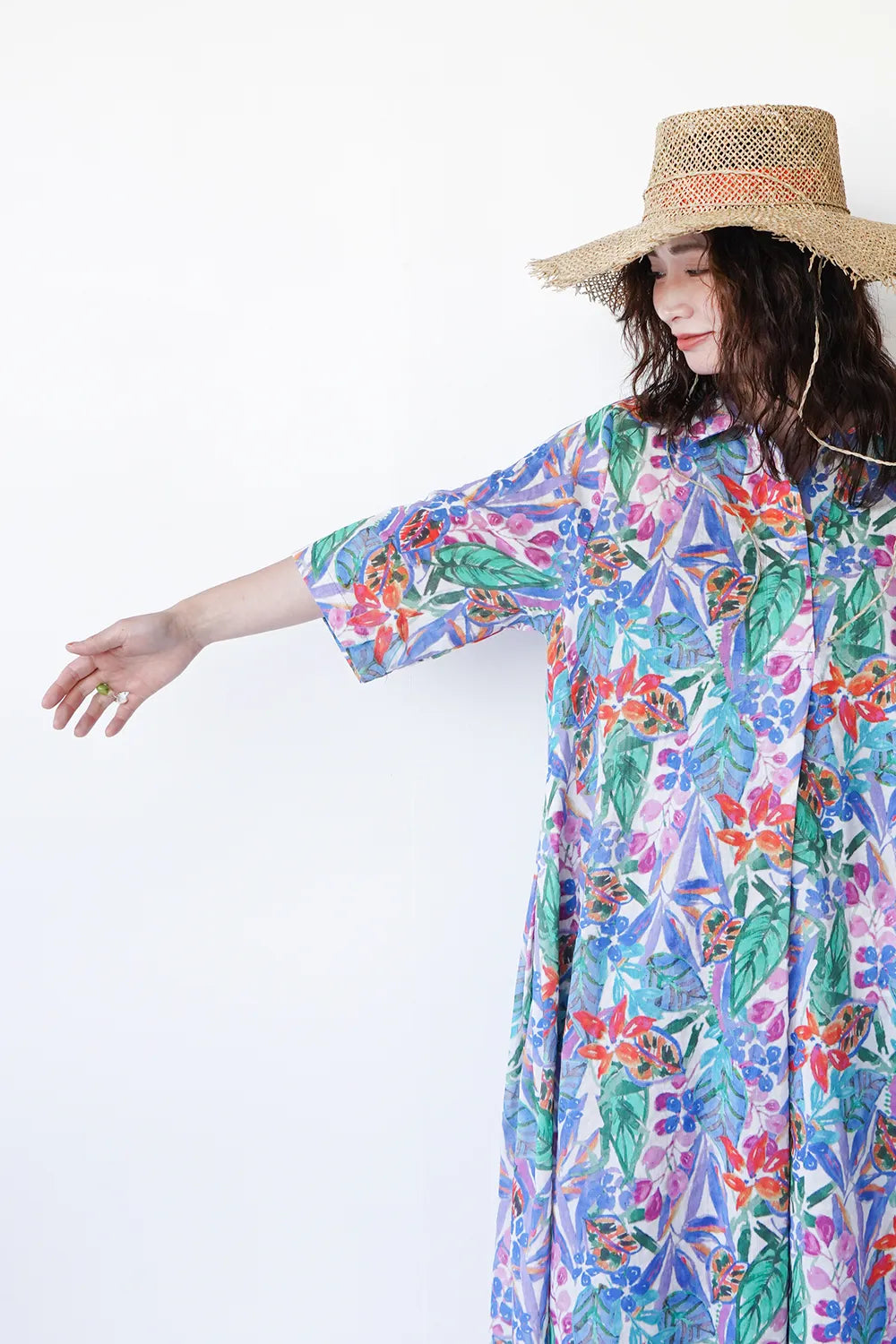 ボタニカル柄サイドタックフレアワンピース – LILA & CITTA ONLINE SHOP ボタニカル柄サイドタックフレアワンピース – LILA & CITTA ONLINE SHOP