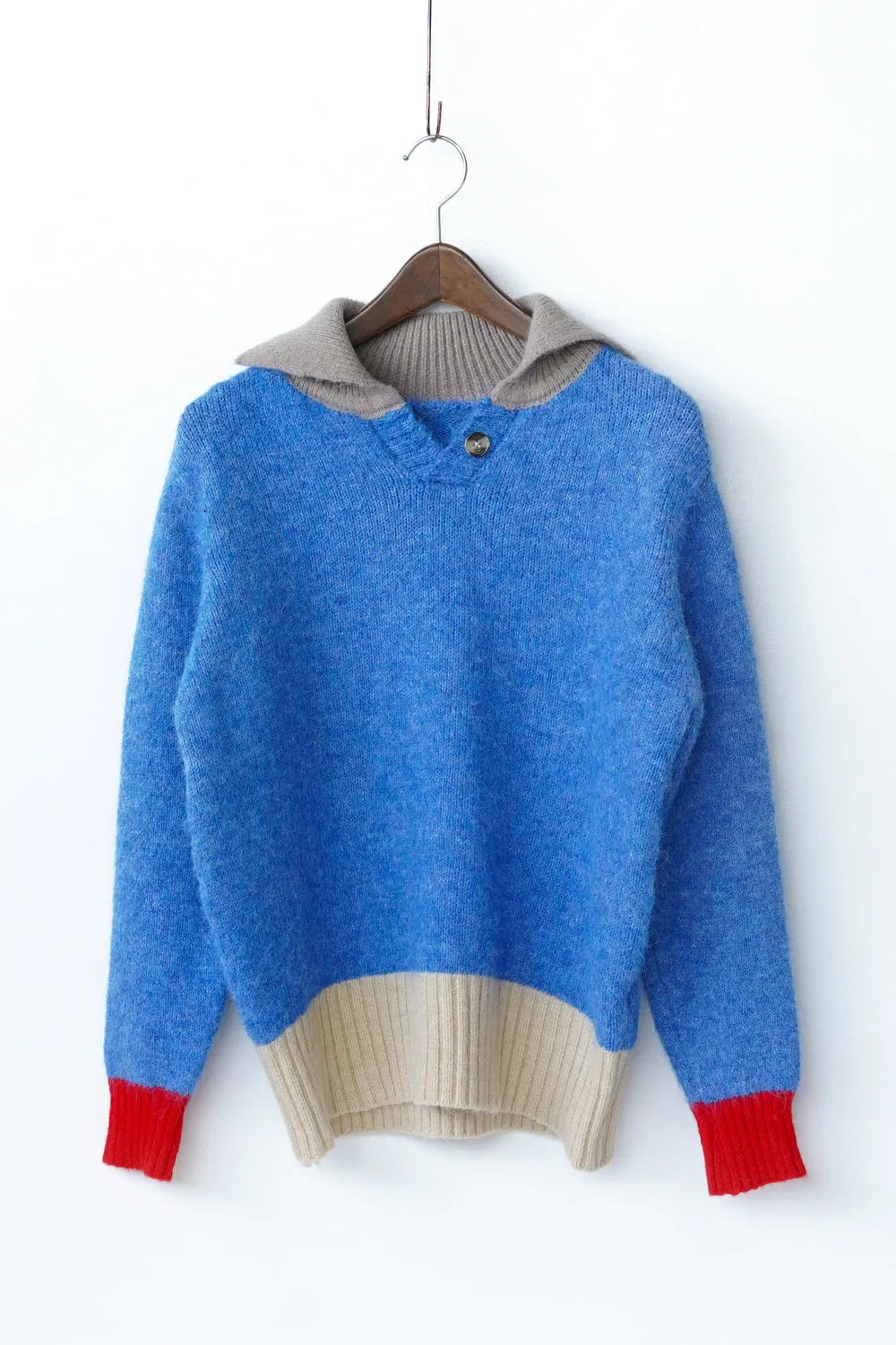 3配色衿付きニット