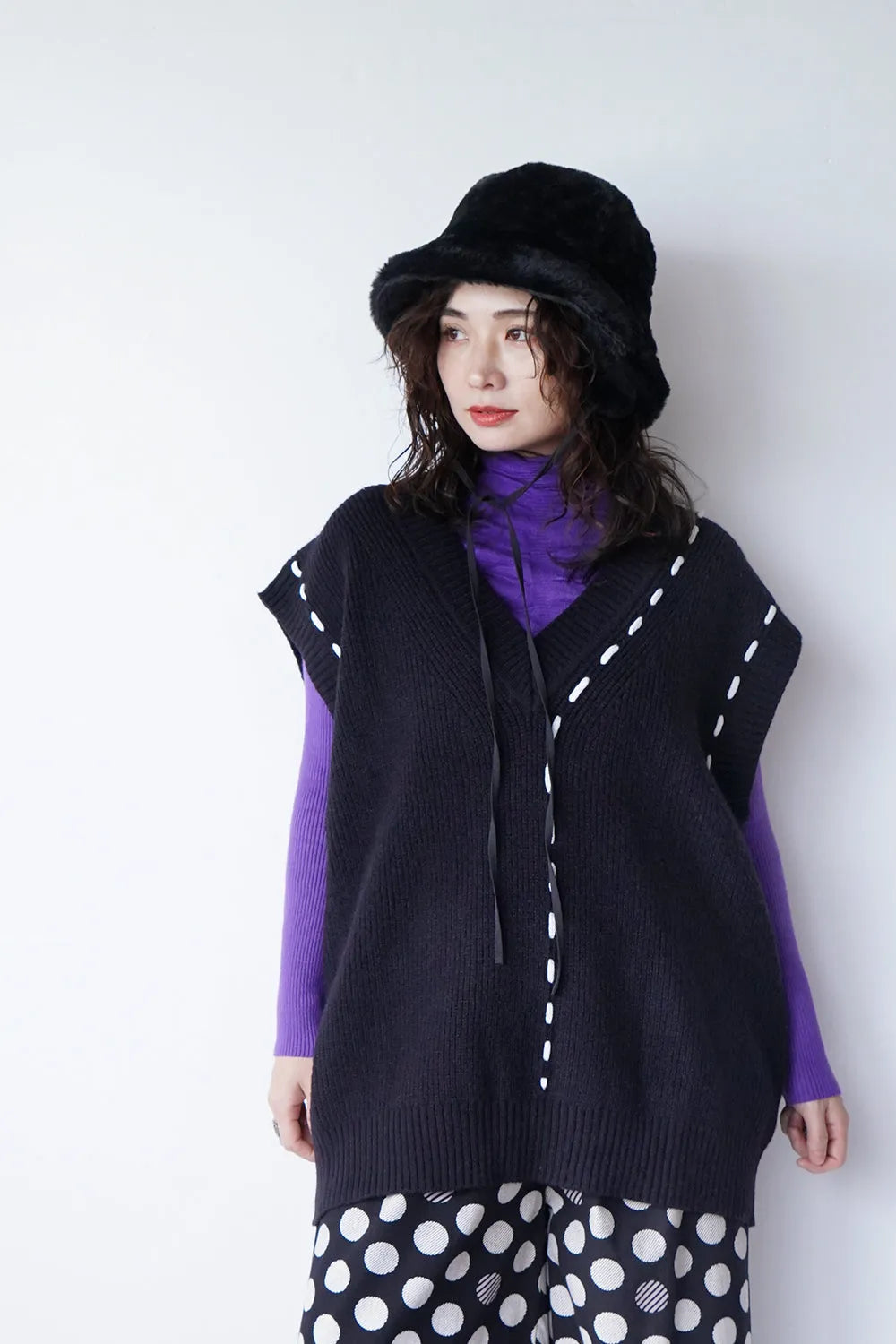 リブスリーブ シャーリングタートルニット