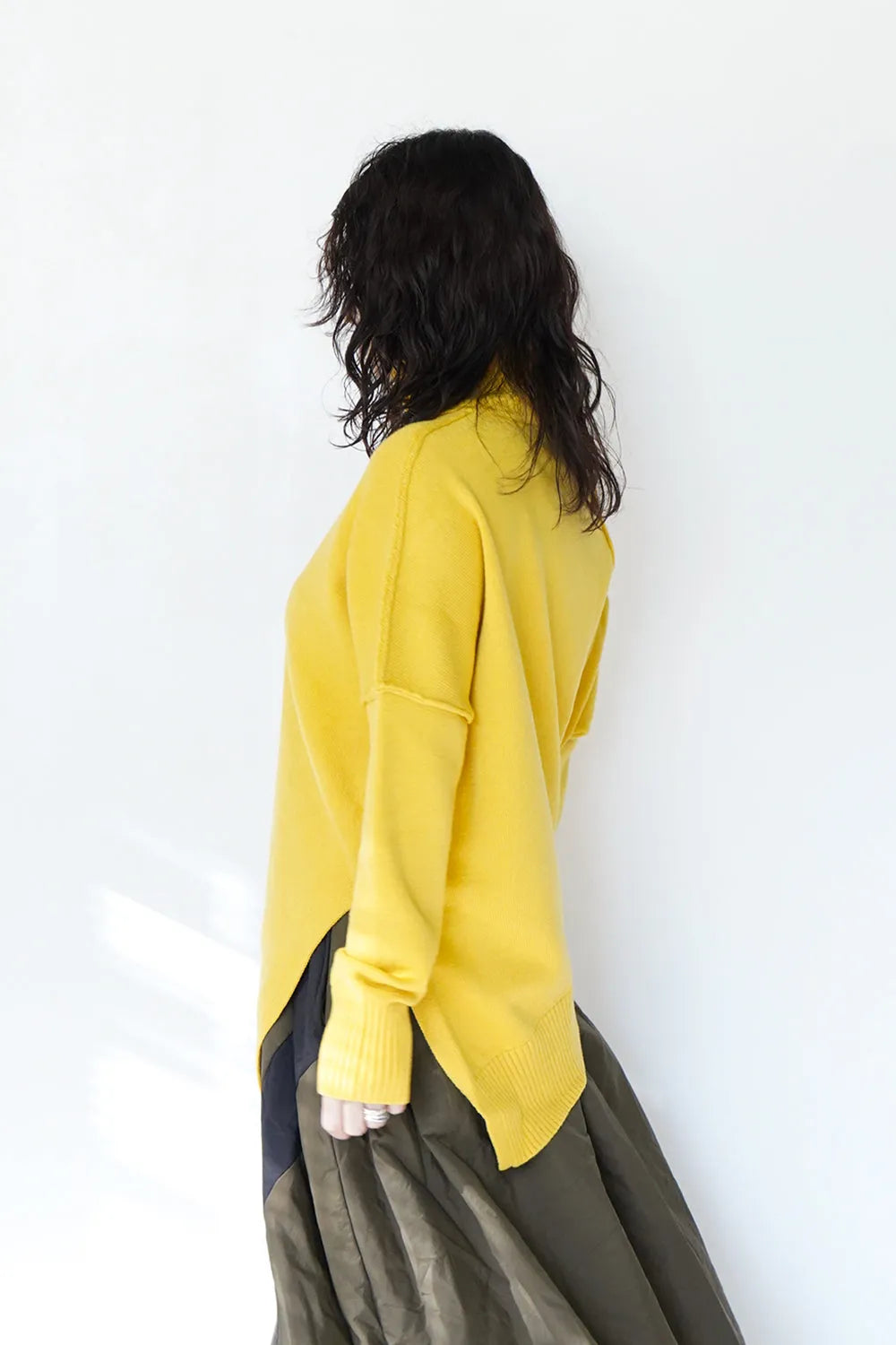 【MICALLE MICALLE】アンバランス変形タートルニット