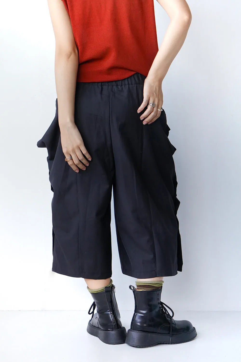 ボタンアレンジハーフワイドパンツ