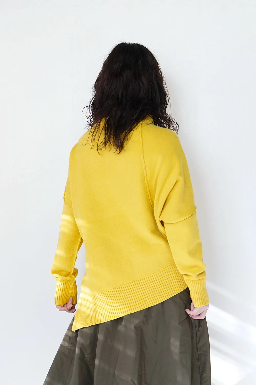 【MICALLE MICALLE】アンバランス変形タートルニット