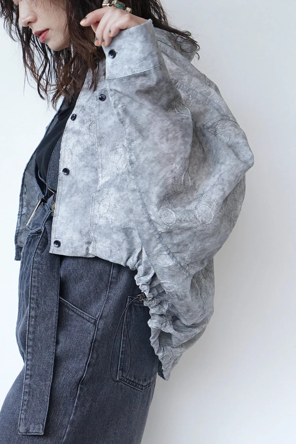 【MICALLE MICALLE】ドット織裾ドロストドルマンシャツ