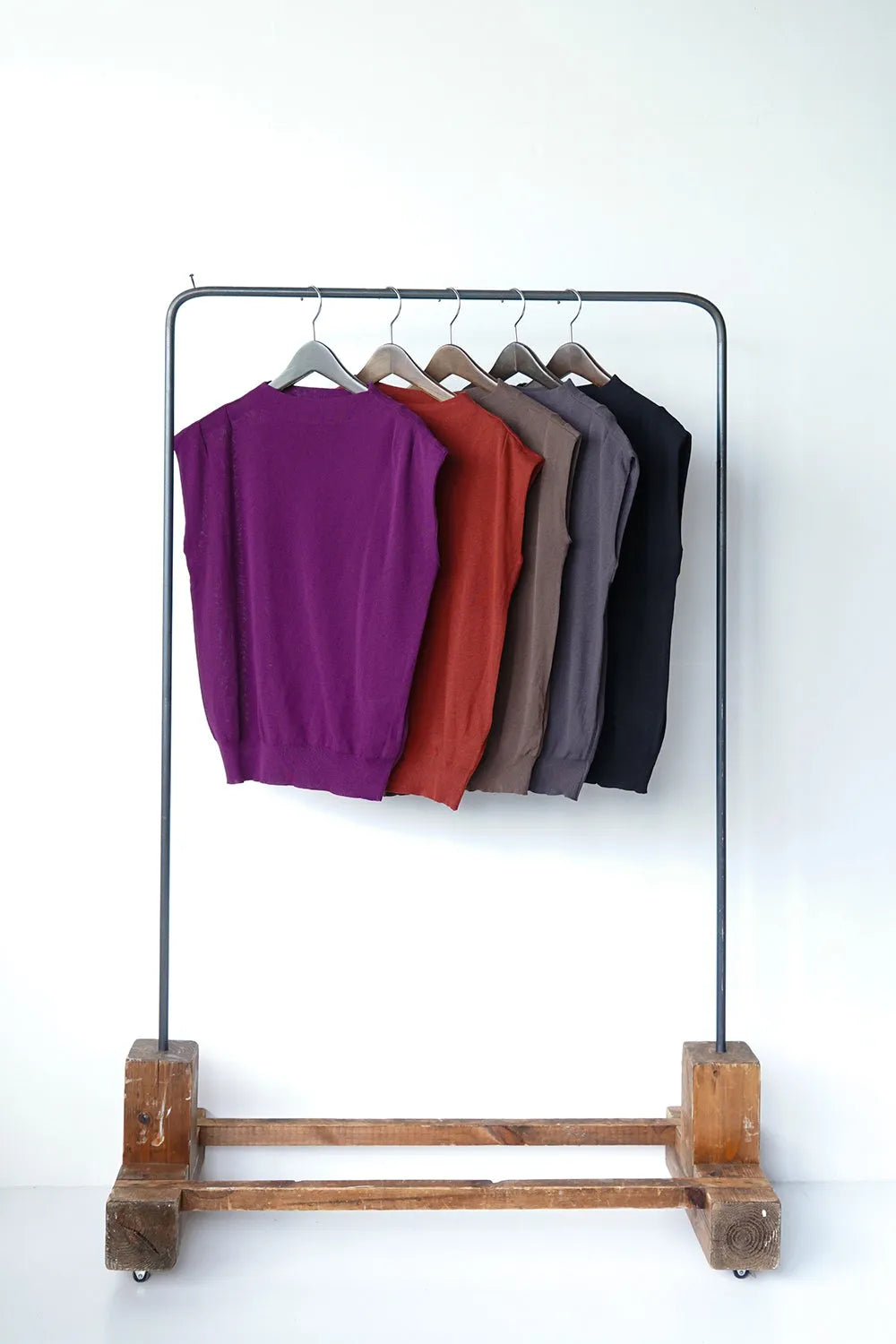 モックネックニットソー