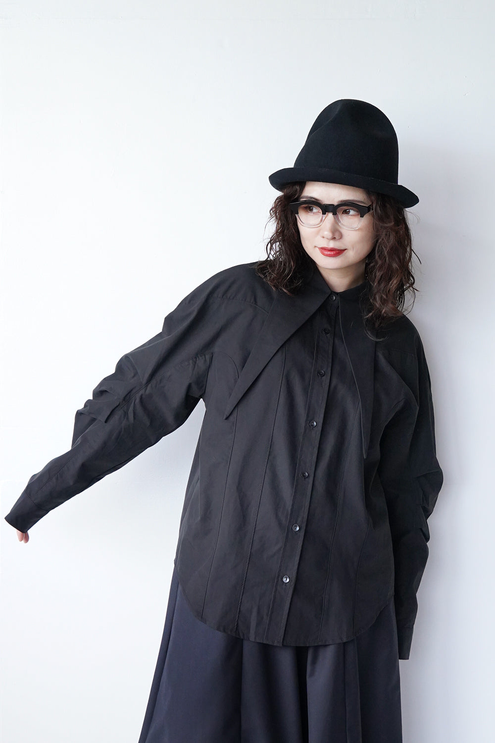 カーブスリーブロングカラーシャツ