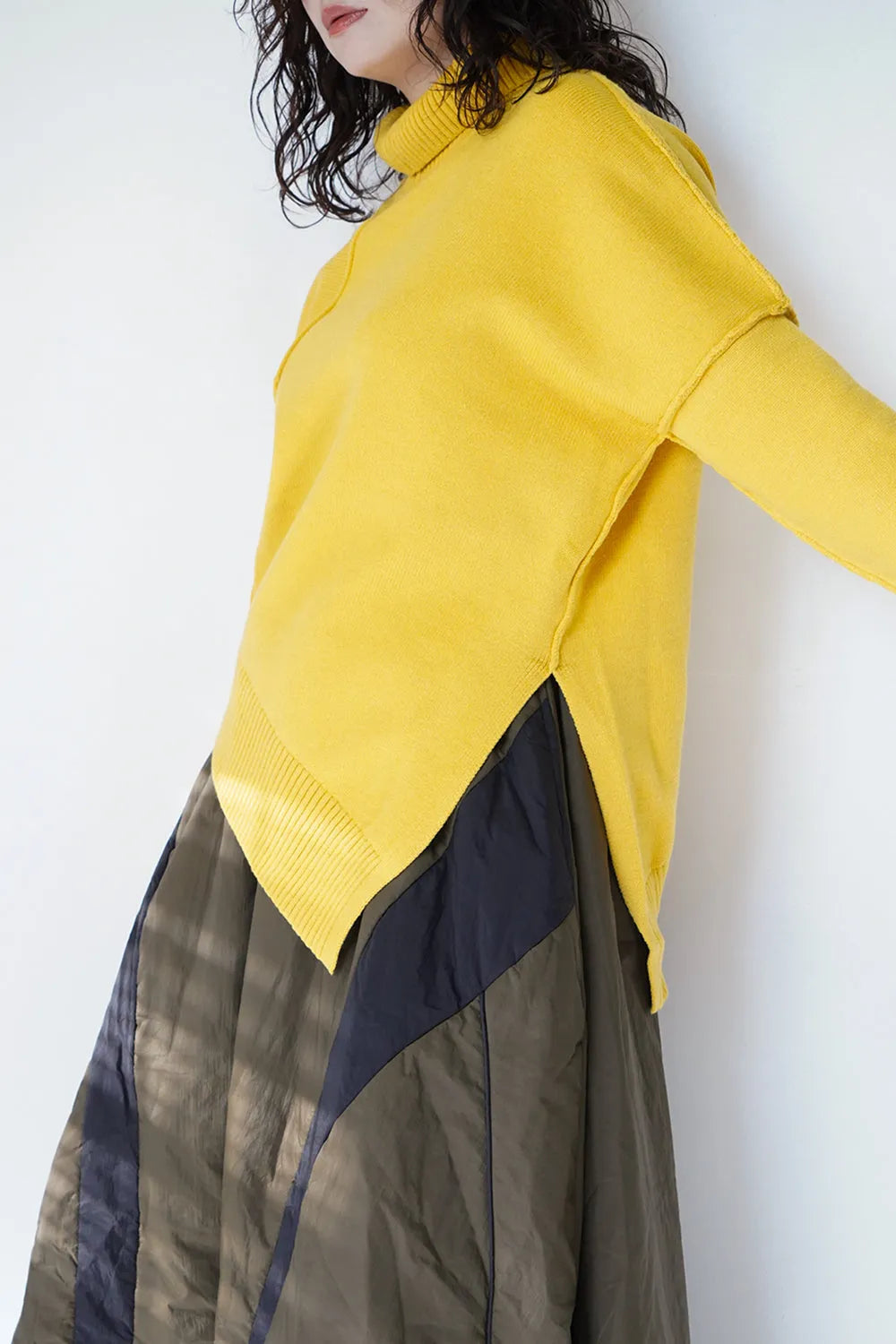 【MICALLE MICALLE】アンバランス変形タートルニット