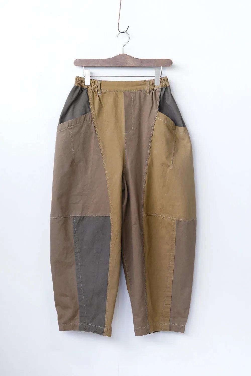 ツギハギナッツパンツ