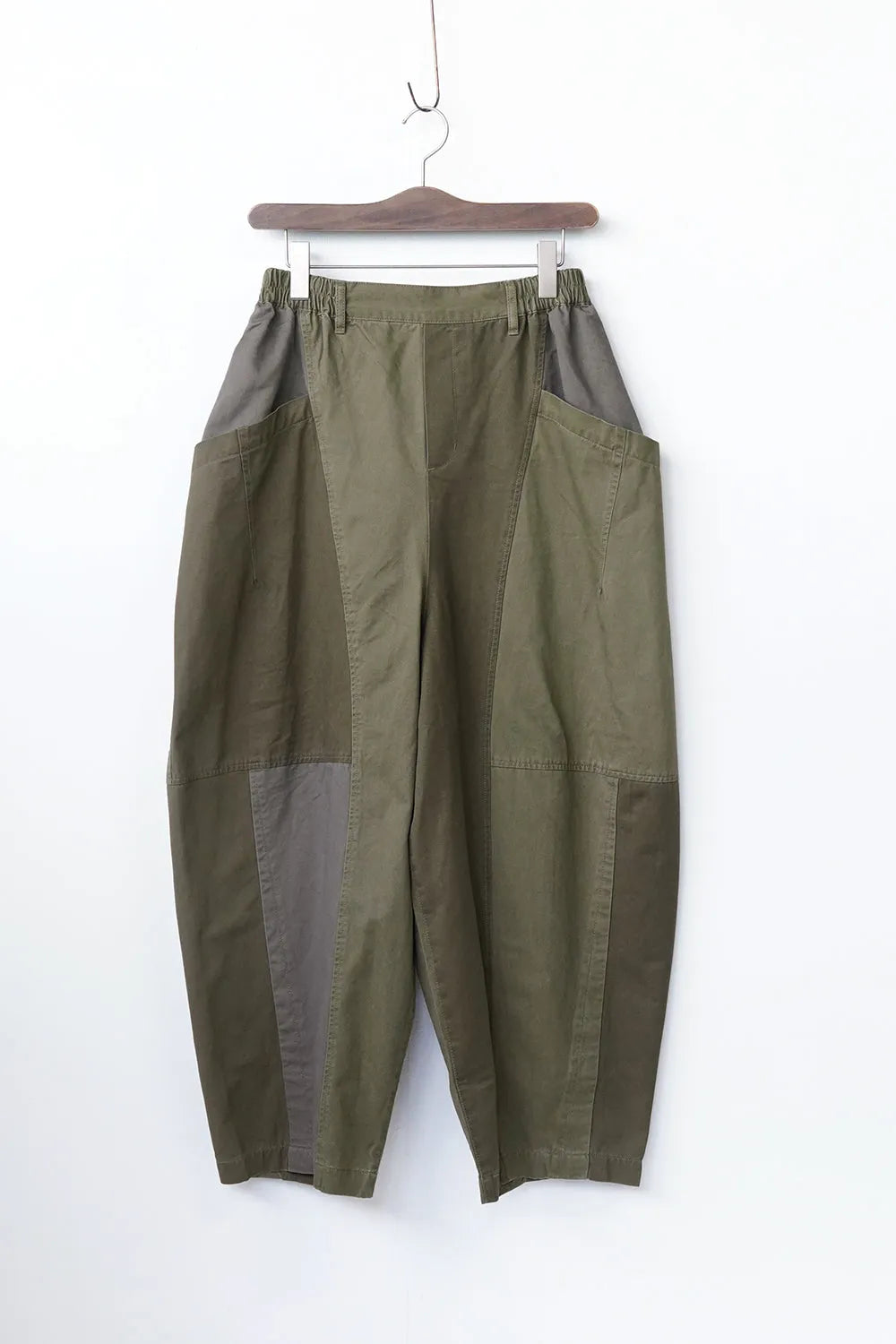 ツギハギナッツパンツ