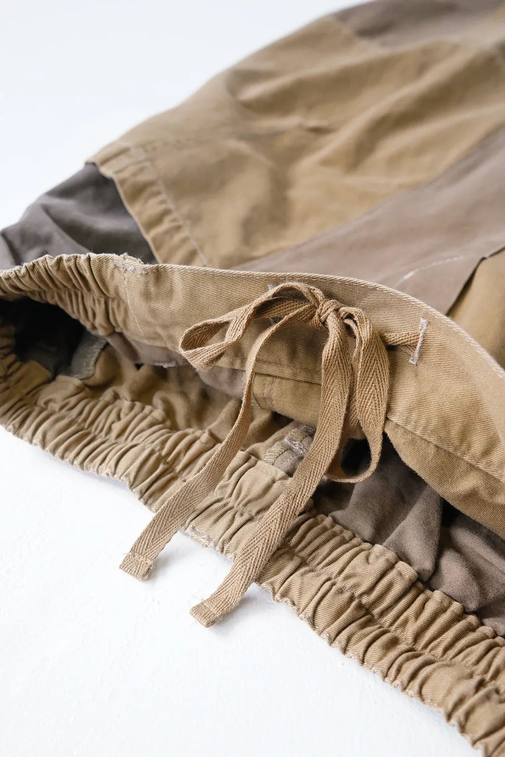 ツギハギナッツパンツ