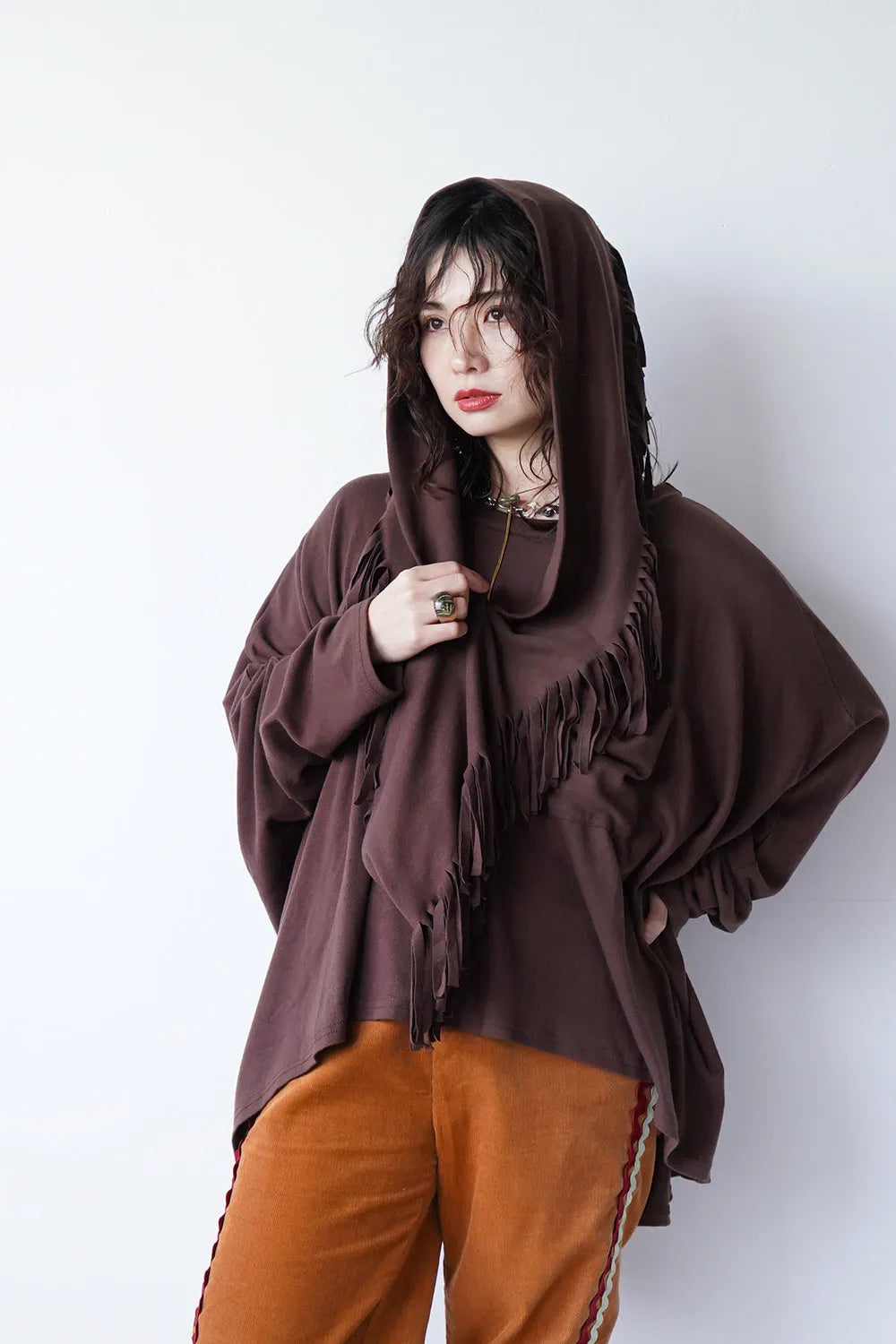 フリンジスヌード付きワイドプルオーバー