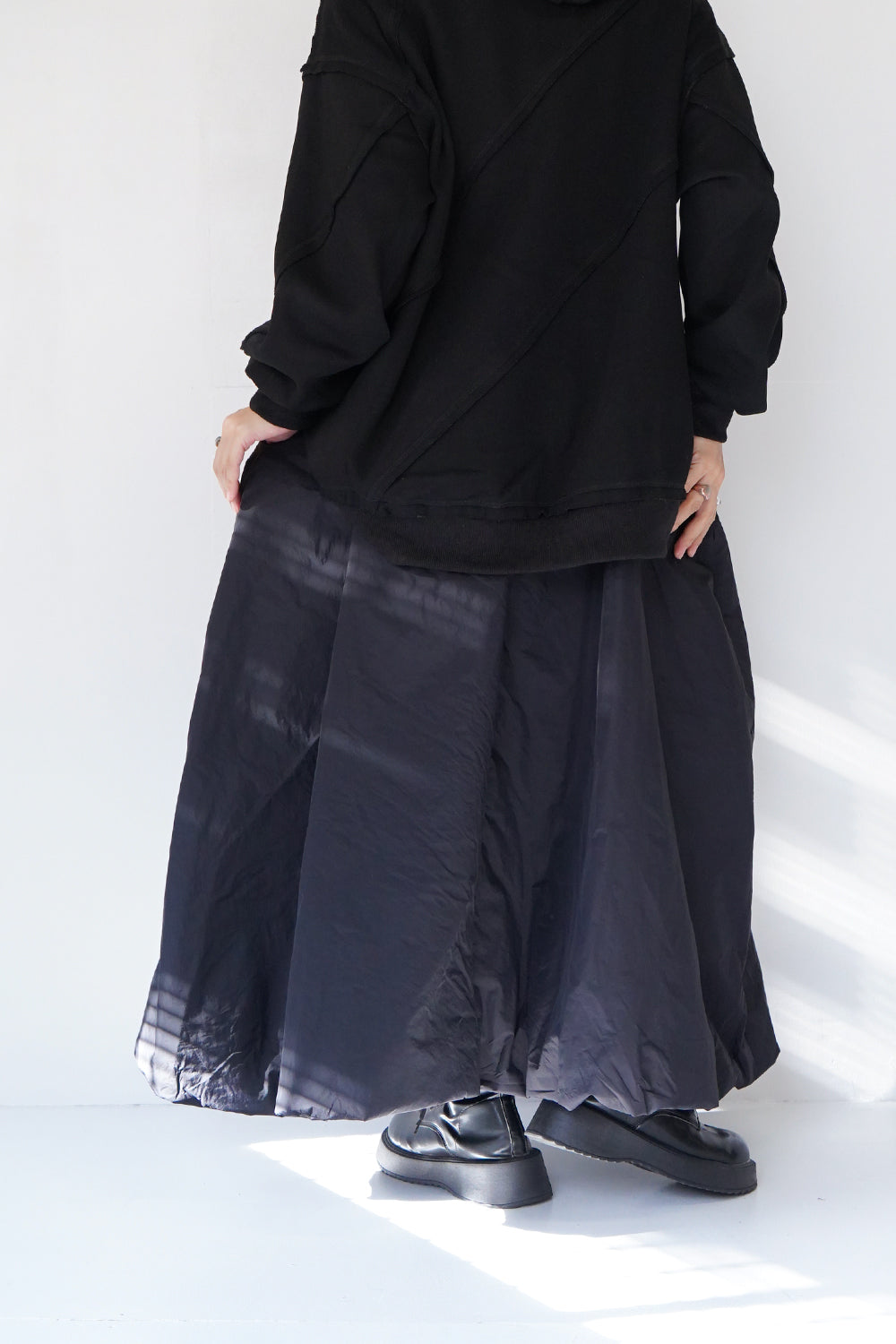 サイドラインフロントジップ中綿バルーンスカート – LILA & CITTA