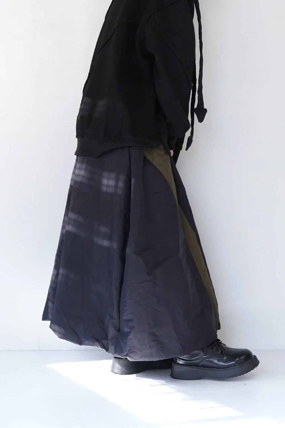 サイドラインフロントジップ中綿バルーンスカート