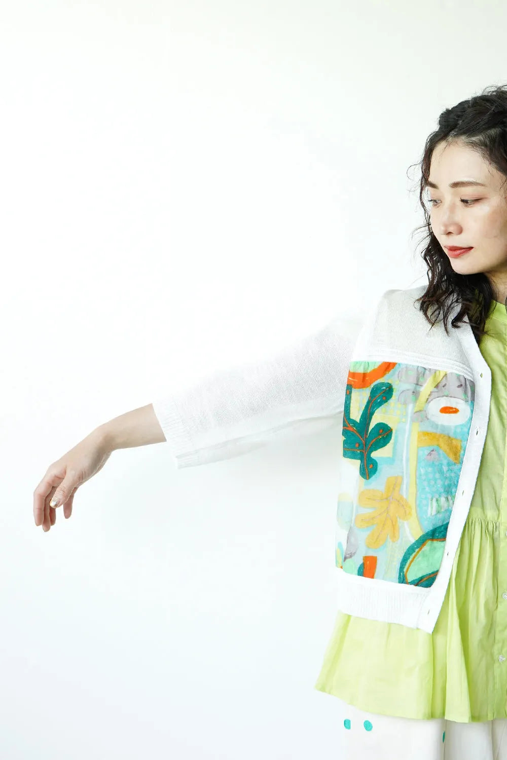 幾何学プリント切替カーデ