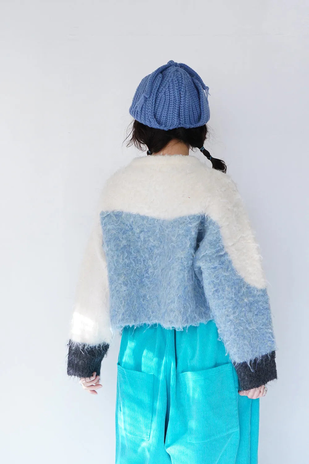 ウェーブ配色ショートニット