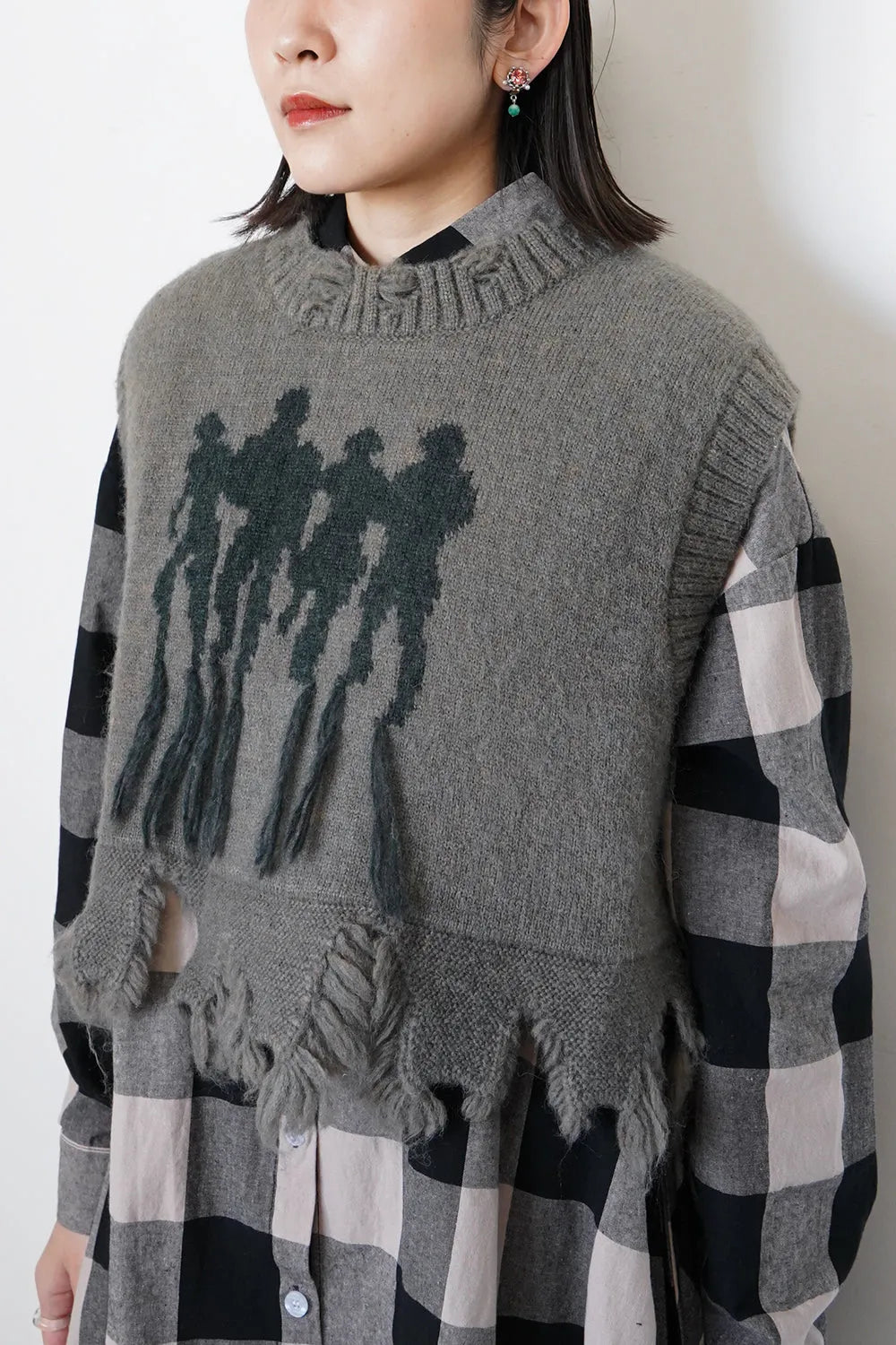 人柄？ダメージニットベスト