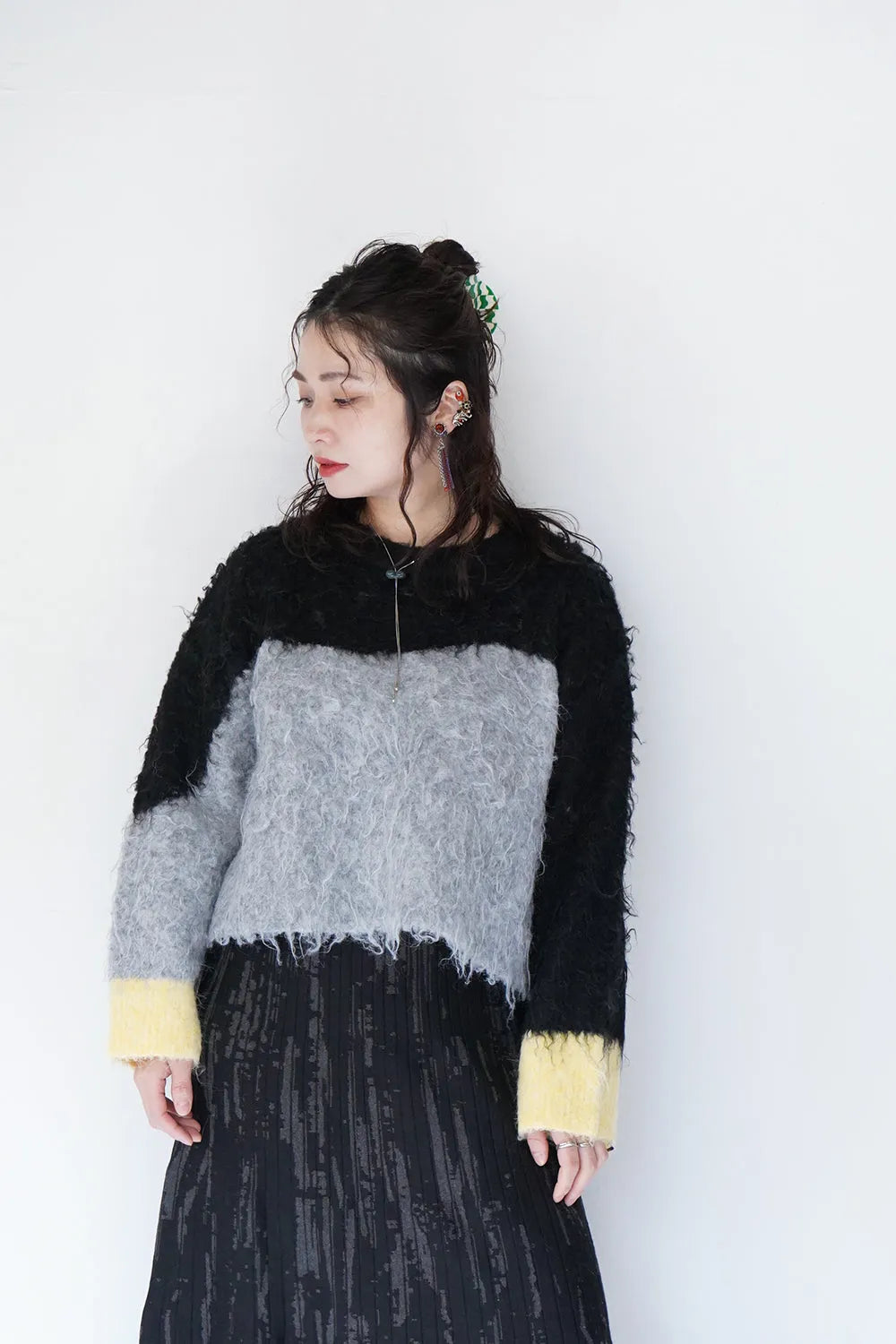 ウェーブ配色ショートニット