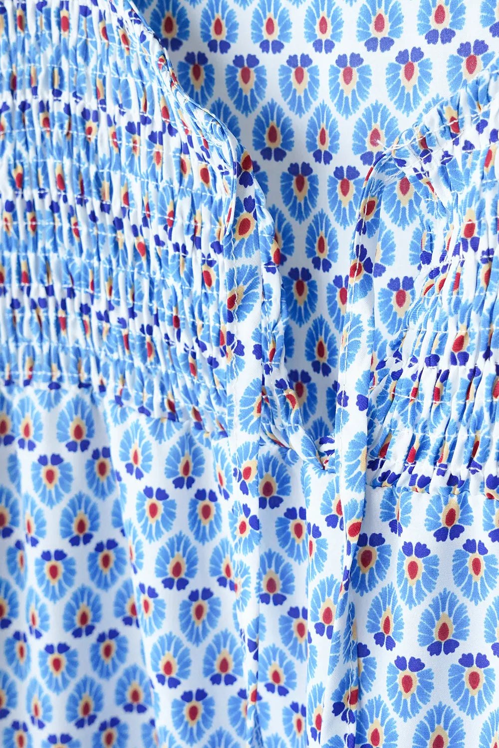 ボタニカル柄ネックシャーリングティアードワンピース