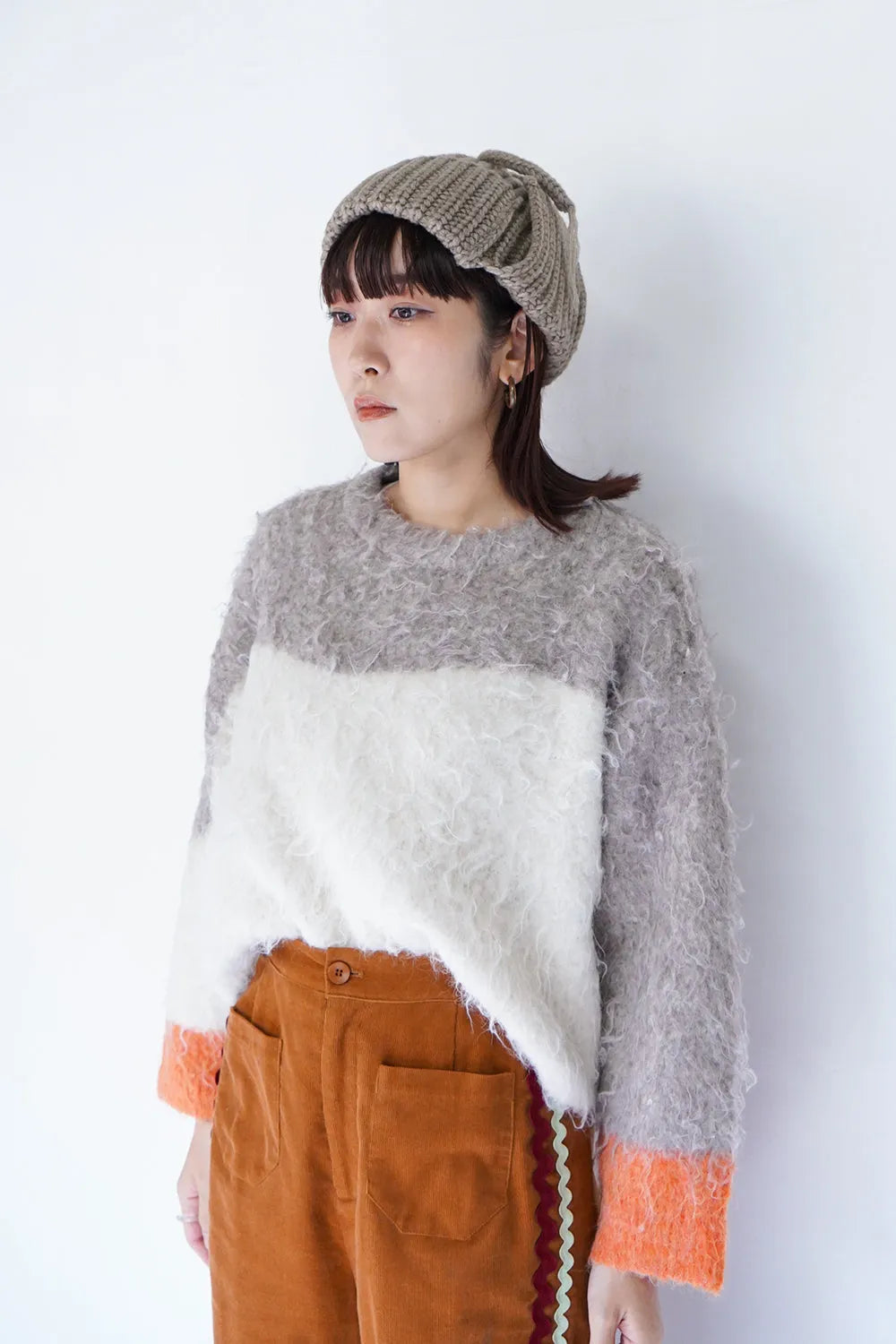 ウェーブ配色ショートニット