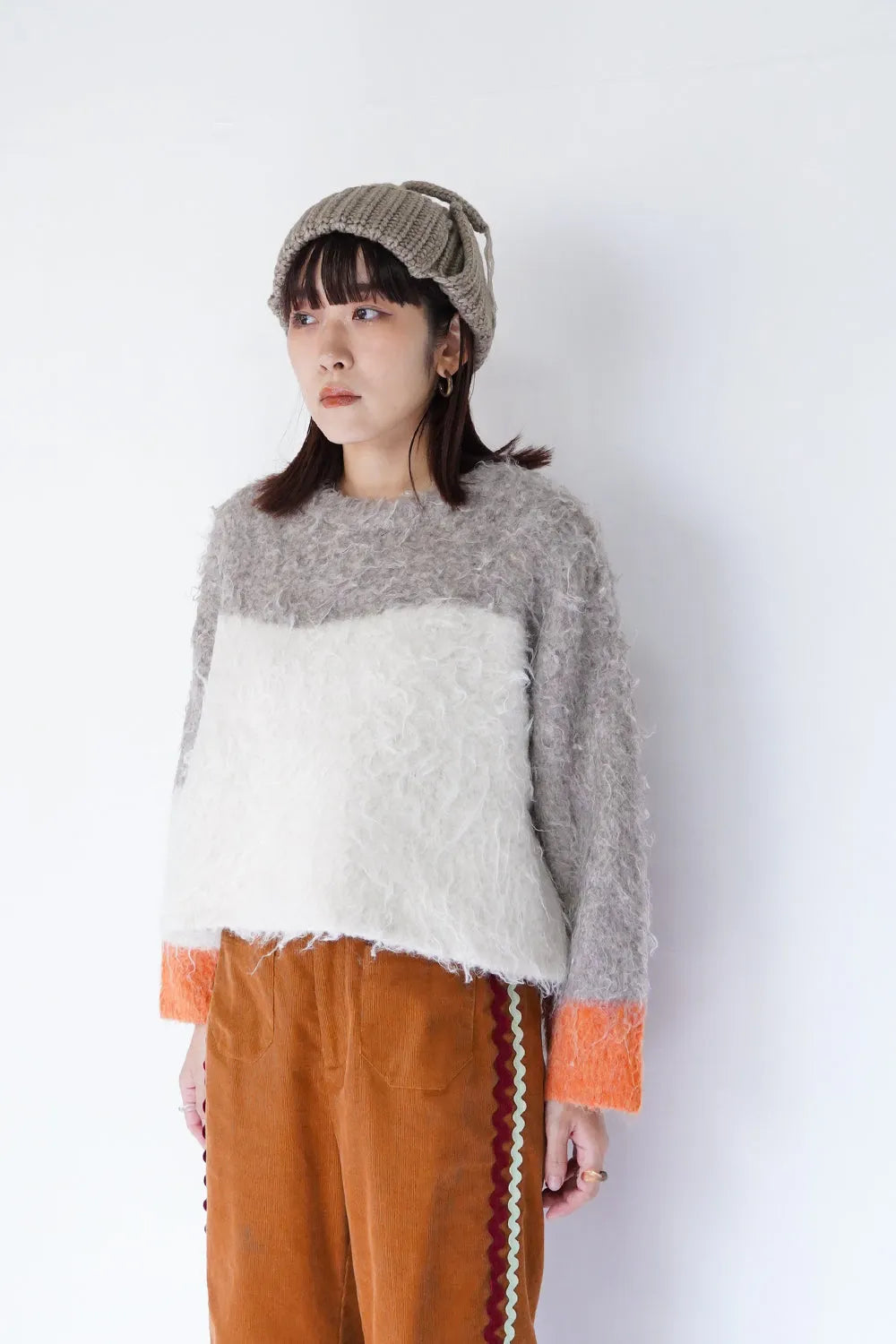 ウェーブ配色ショートニット