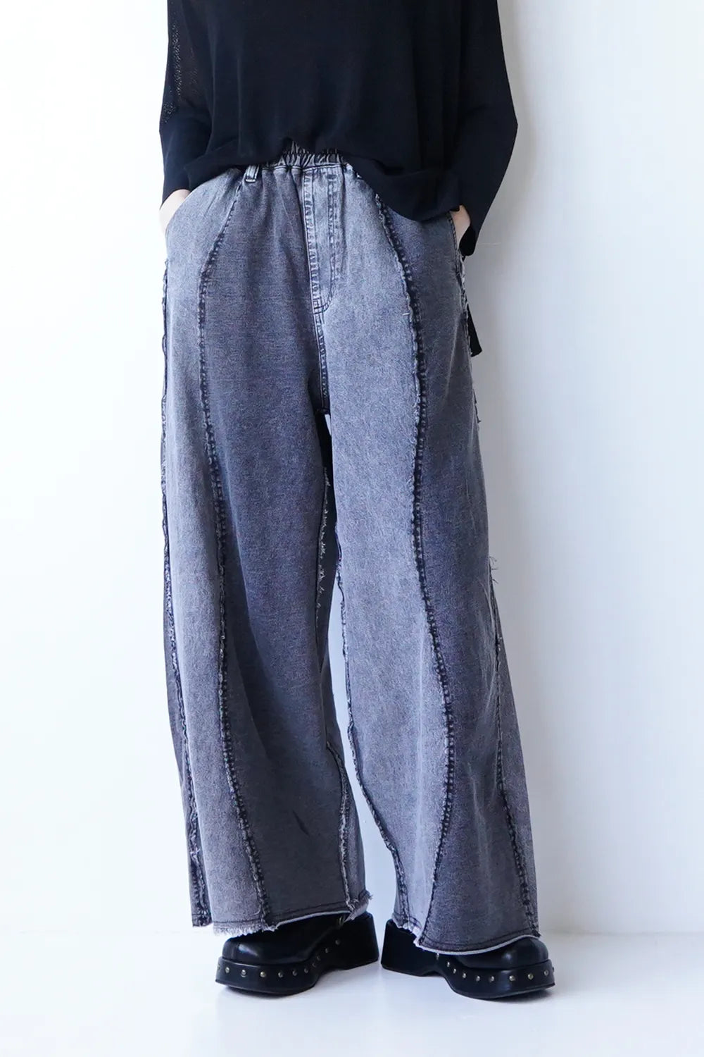 ケミカルウラケデニムウェーブパンツ