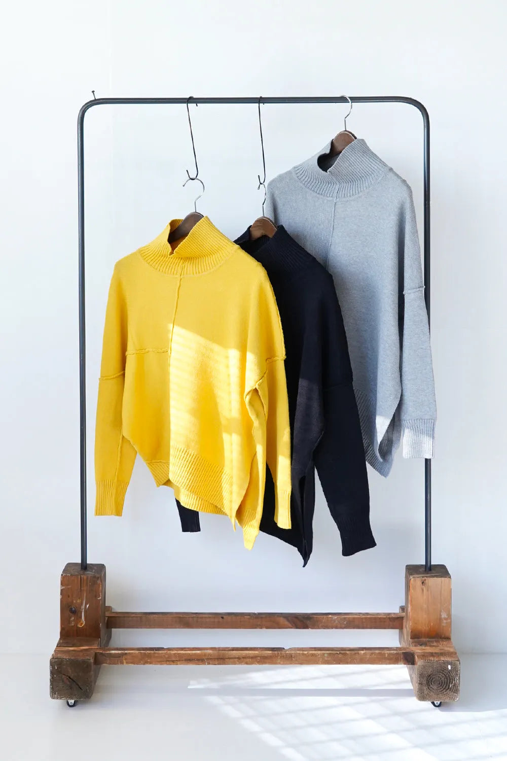 【MICALLE MICALLE】アンバランス変形タートルニット