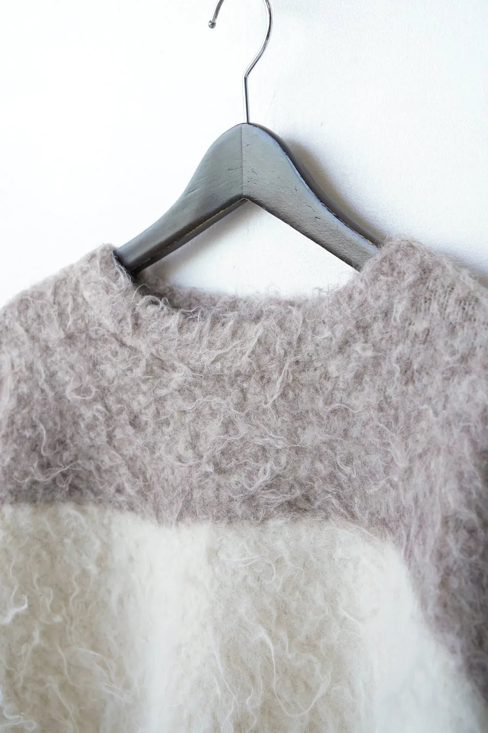 ウェーブ配色ショートニット