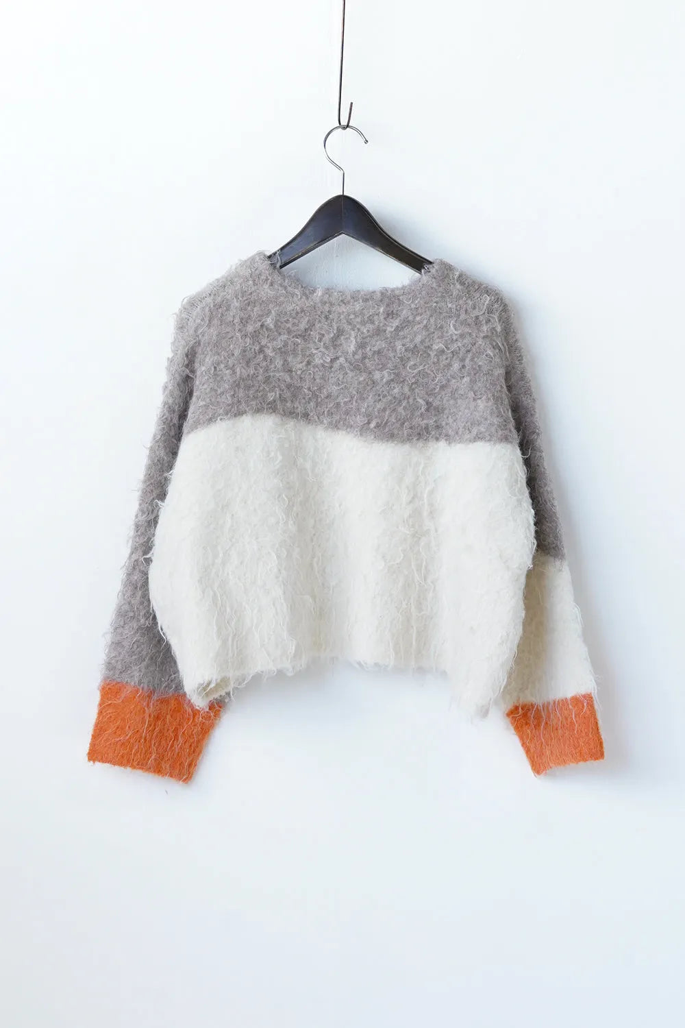 ウェーブ配色ショートニット