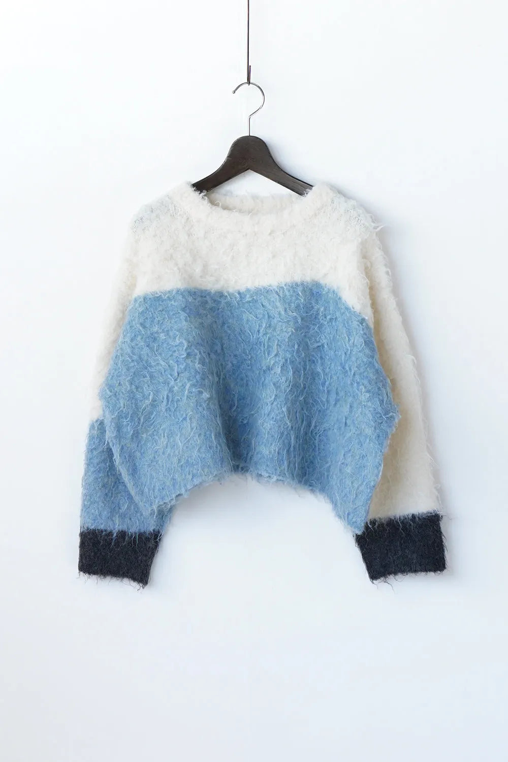 ウェーブ配色ショートニット