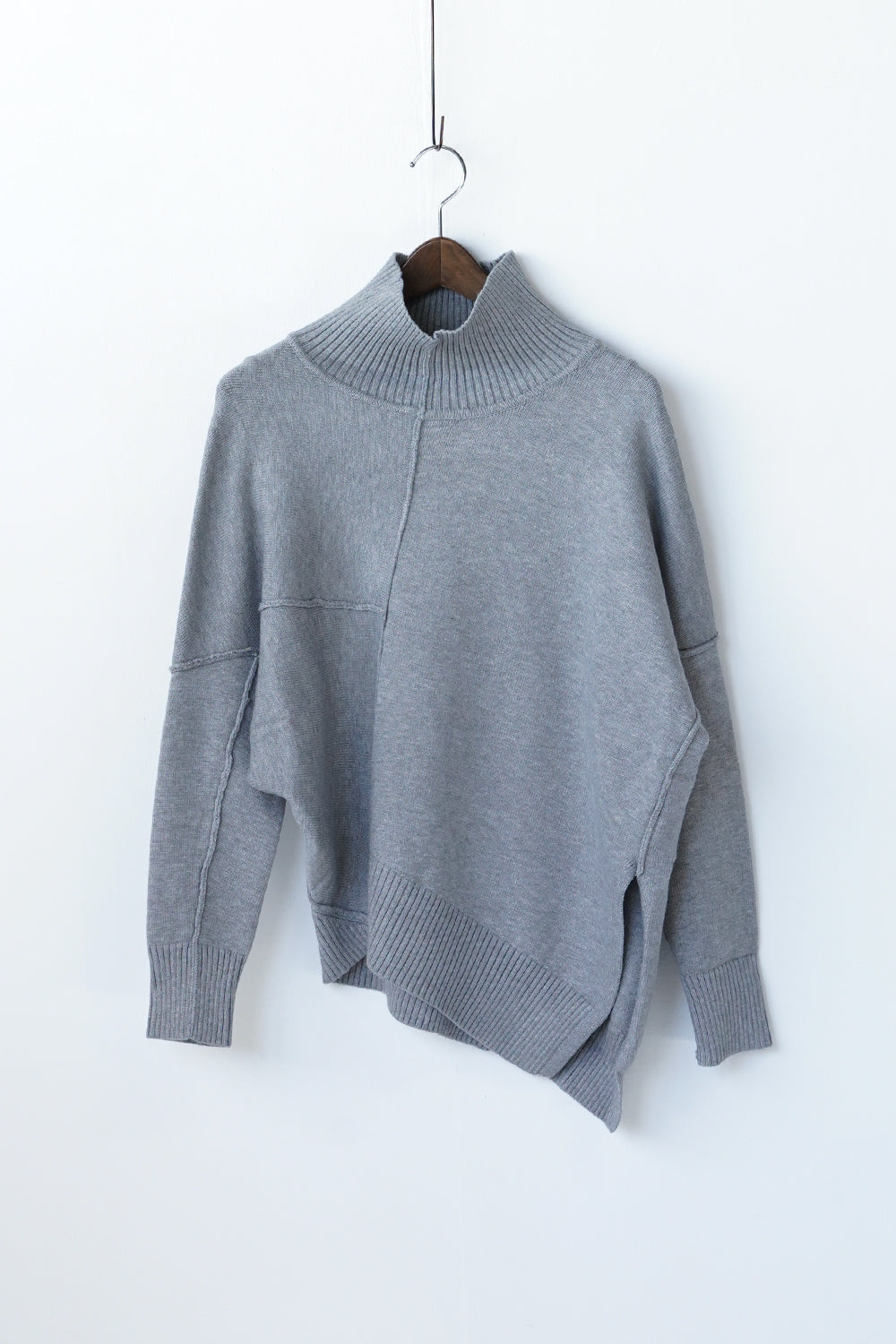 MICALLE MICALLE】アンバランス変形タートルニット – LILA & CITTA