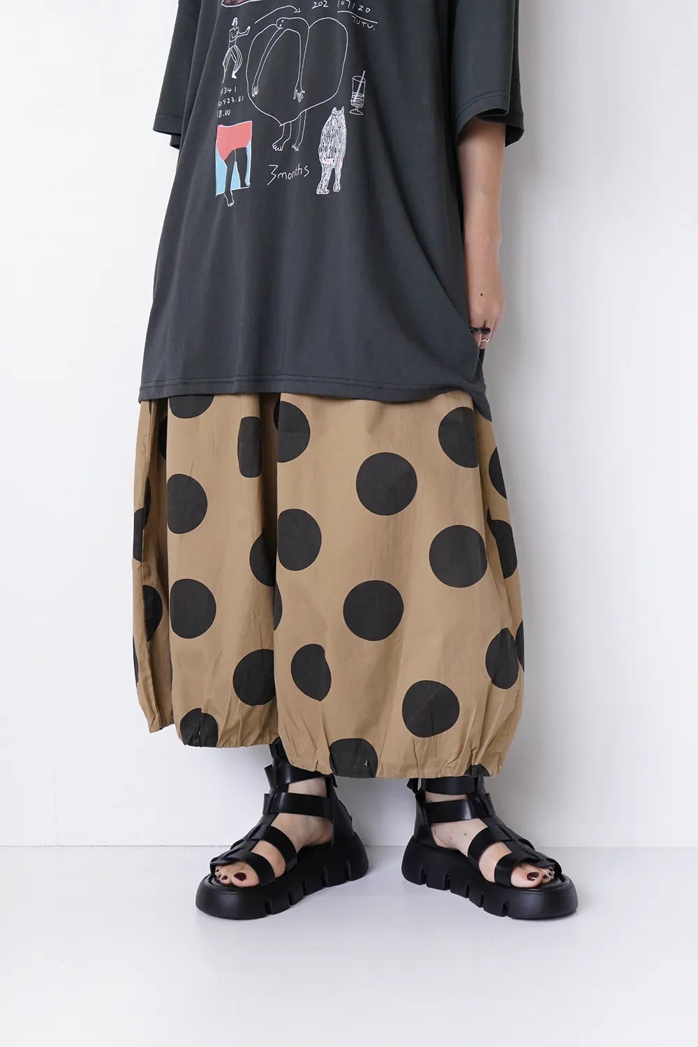ビッグドット裾タックパンツ