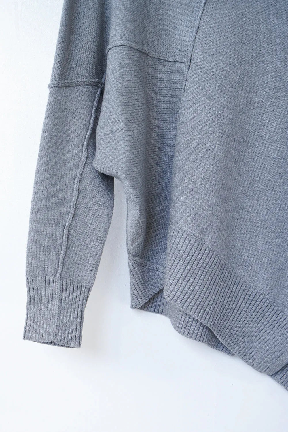 【MICALLE MICALLE】アンバランス変形タートルニット