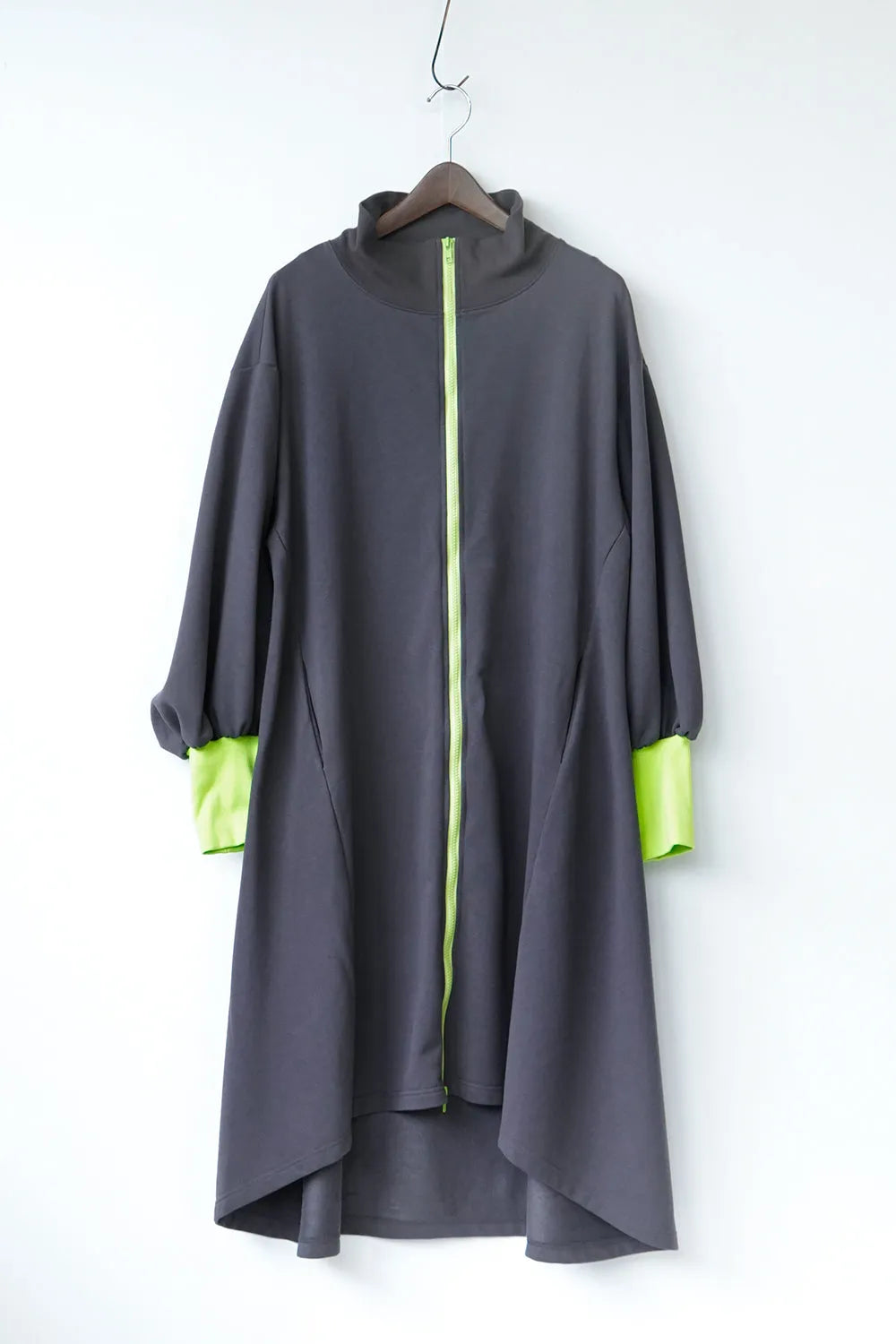 【LILA n' citta】裏毛ジップバイカラーワンピース