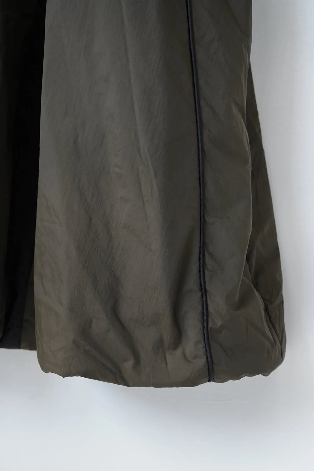 サイドラインフロントジップ中綿バルーンスカート