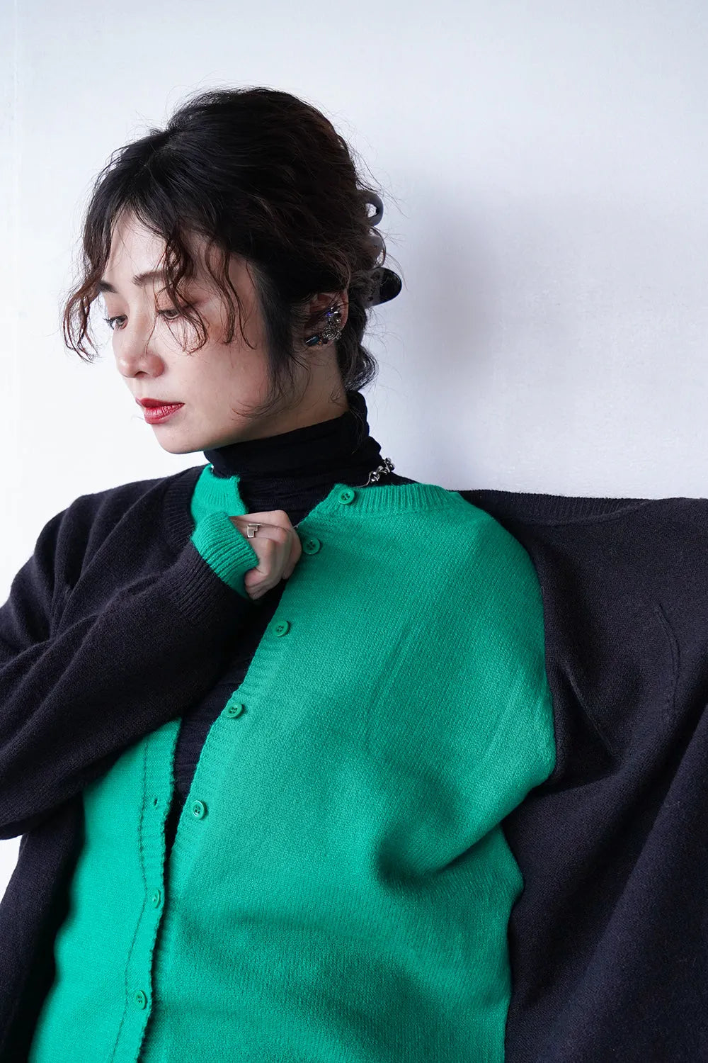 配色レイヤードショートカーデ