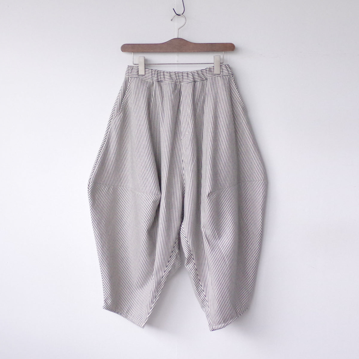 nunuforme】ポインテッドパンツ – LILA & CITTA ONLINE SHOP