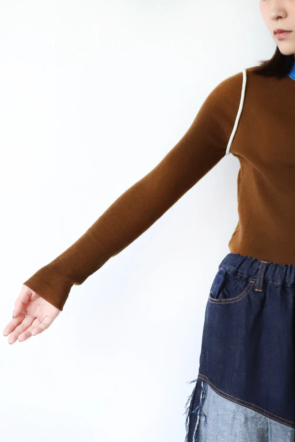 ホワイトライン配色ニットソー