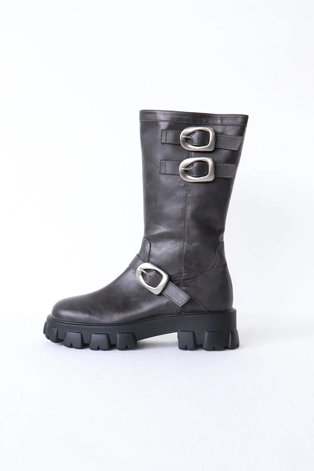 ベルトミドルブーツ