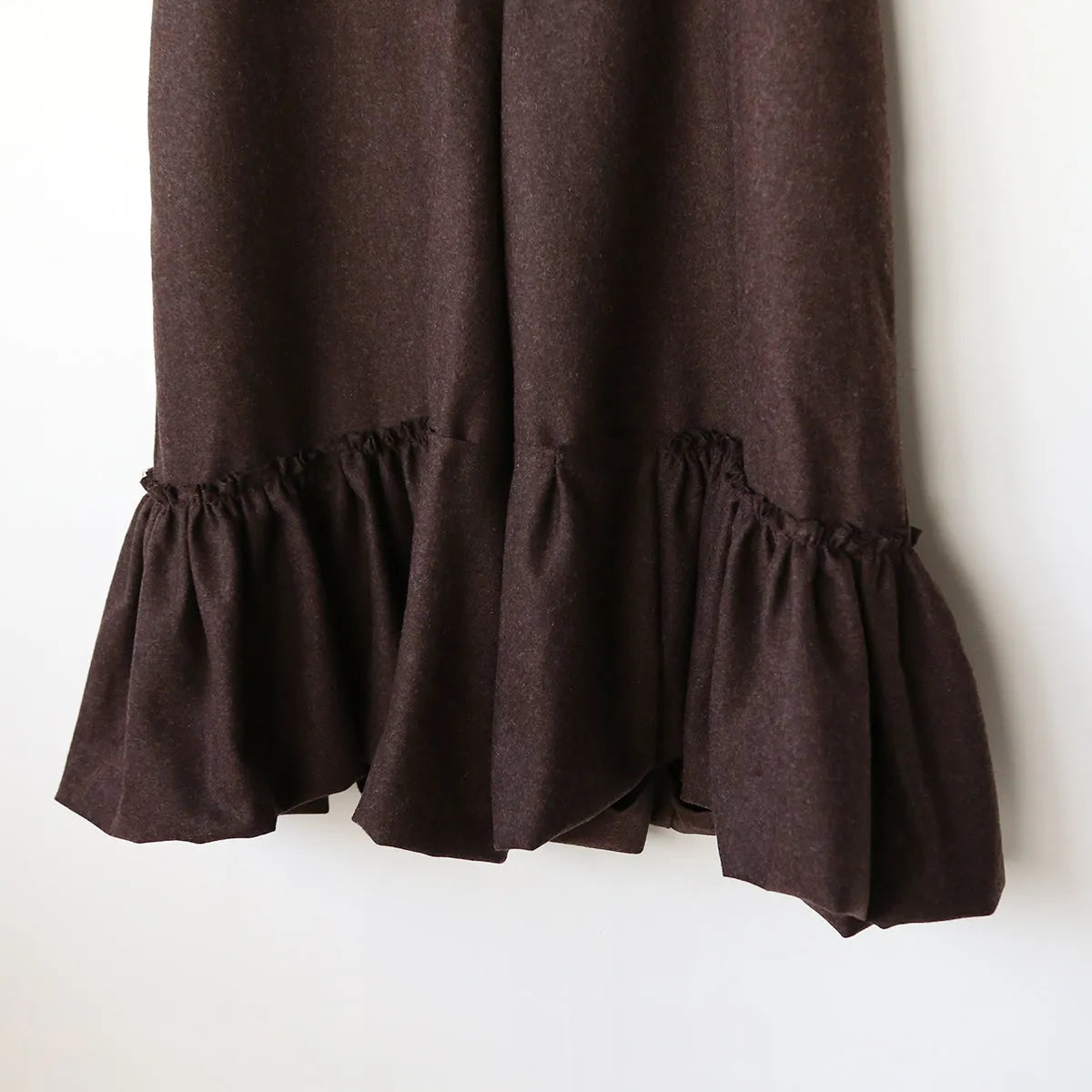 【LILA n’ citta】裾ギャザー切替パンツ