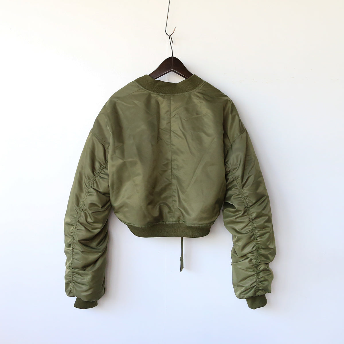 今市隆二　rily ma1 Metallic ma1 Sneakers in black leather – Deliberti