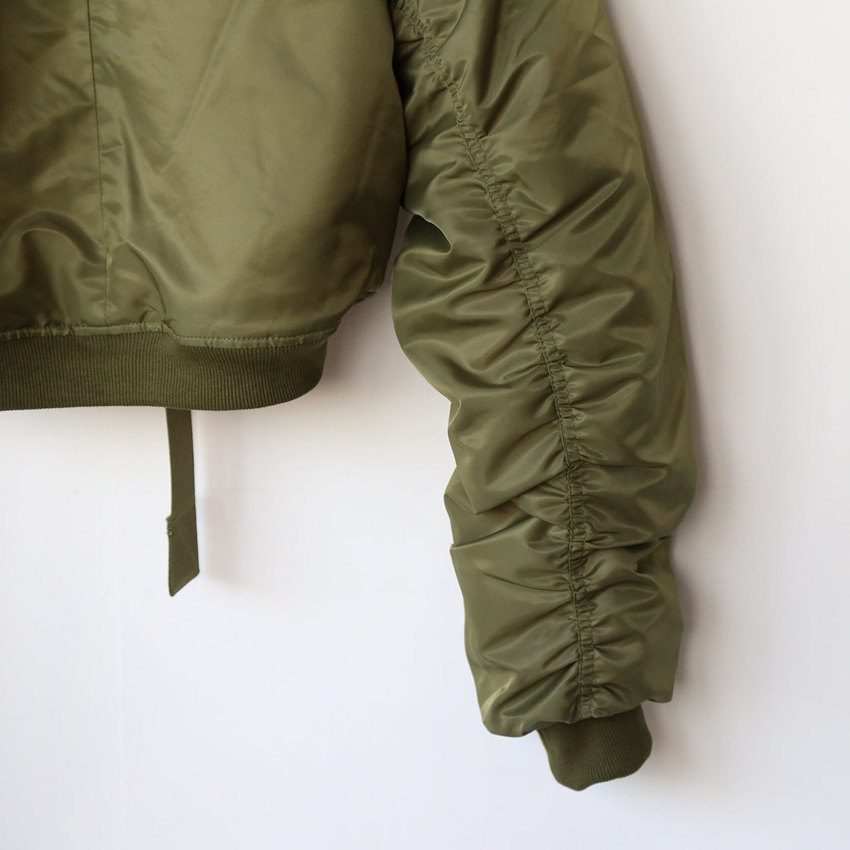 LILA n' citta】サイドリリースバックルMA1ボレロ – LILA